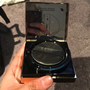 Yves Saint Laurent Touché eclat le cushion